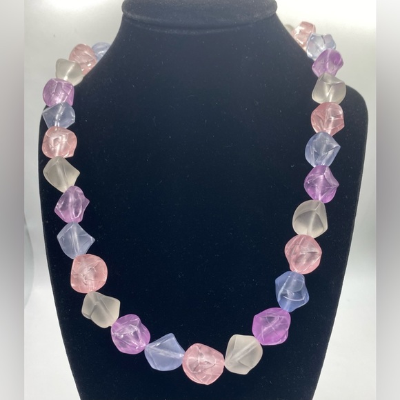 Large Beaded Necklace Beautiful Colors - Picture 4 of 7